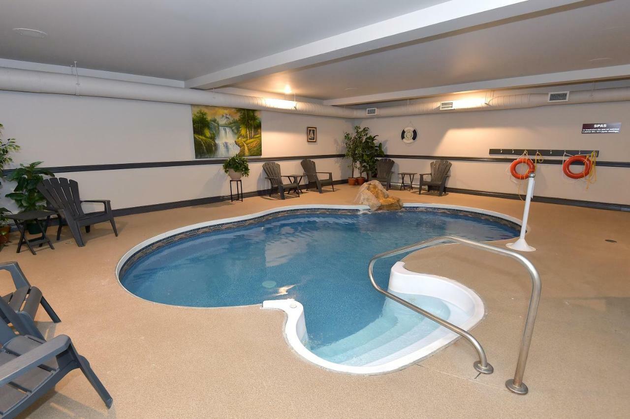 Les Pavillons Du Petit Manoir Du Casino Hotel Ла Мале Екстериор снимка