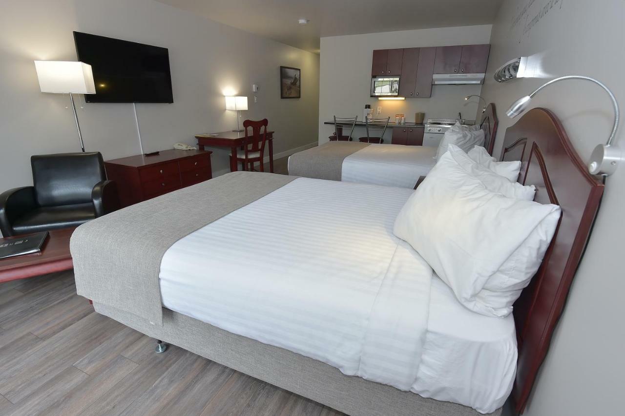 Les Pavillons Du Petit Manoir Du Casino Hotel Ла Мале Екстериор снимка